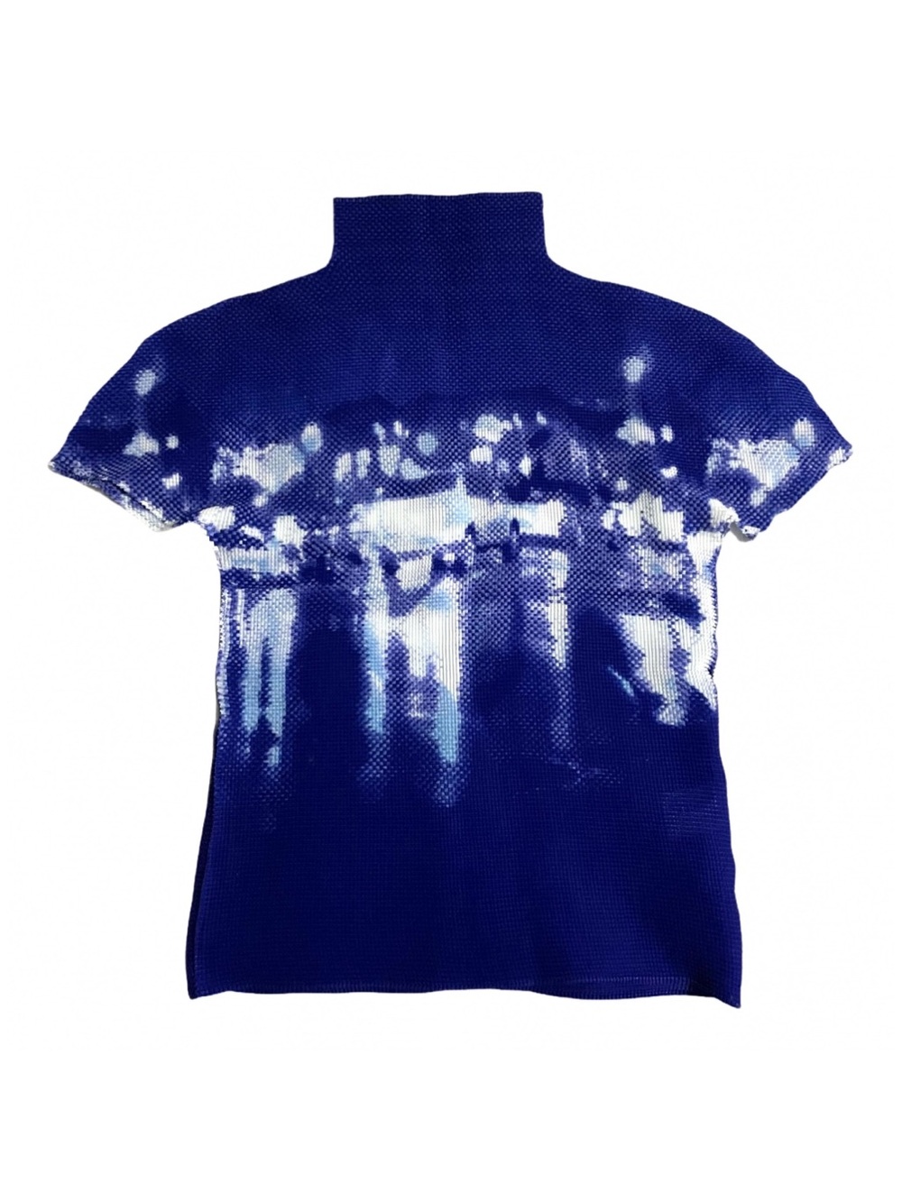 Issey Miyake Blue and White Short-Sleeve Mock Neck Top